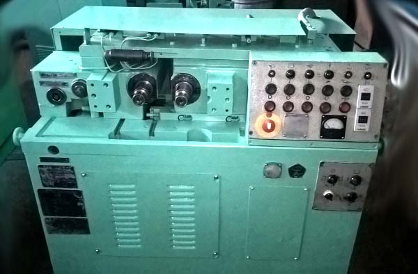 Загальний вигляд різьбонакатного верстата А9518 А9518 Загальний вигляд різьбонакатного верстата